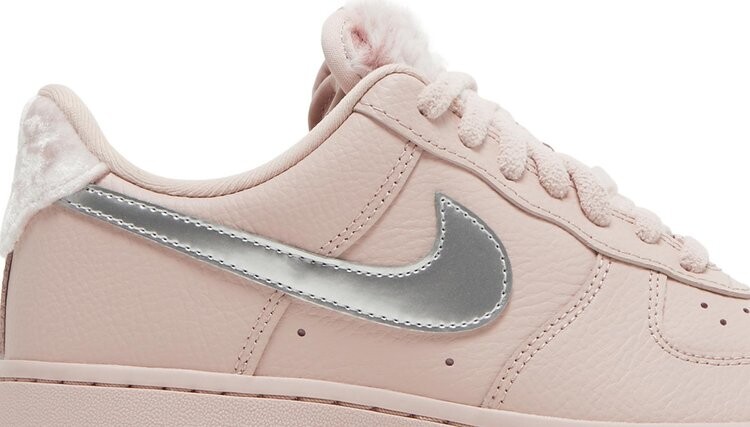 Кроссовки Nike Wmns Air Force 1 '07 'Faux Sherpa Fur', розовый — фото 3