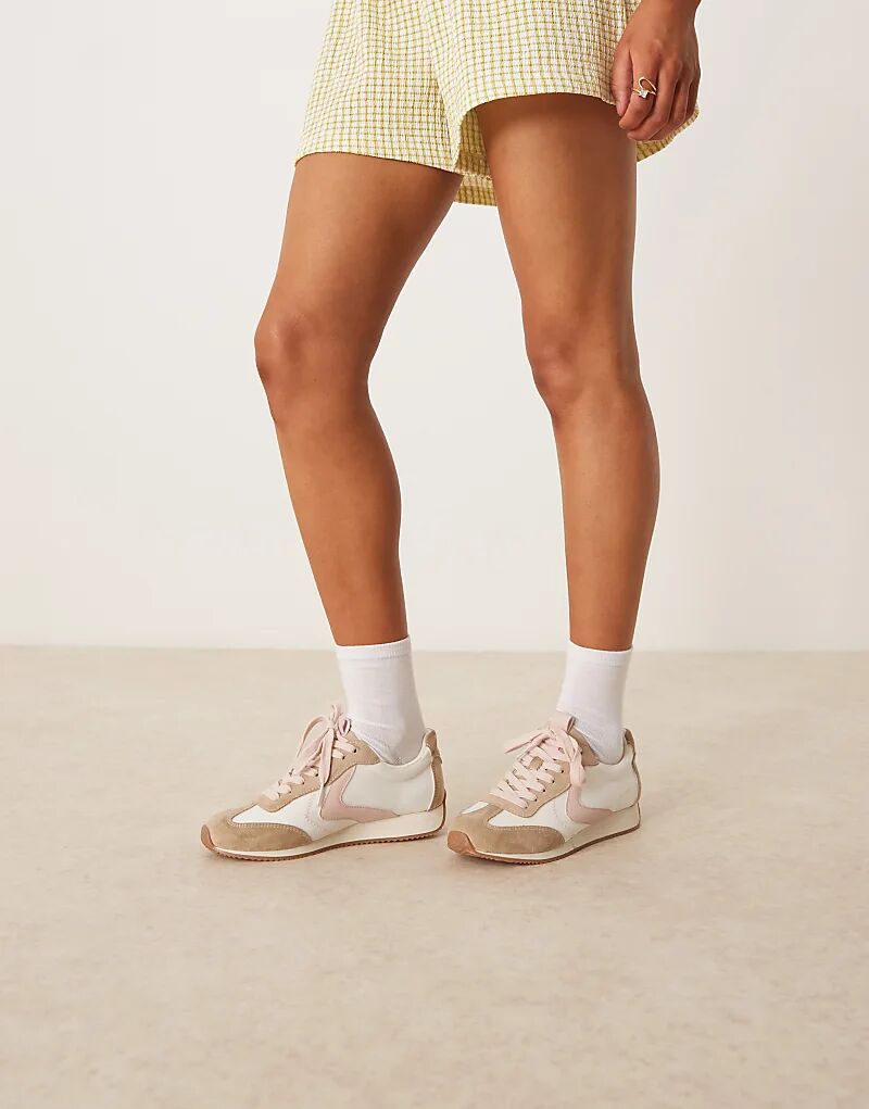 Кроссовки для бега ASOS DESIGN Daily со шнуровкой в ​​белом, сером и розовом цветах — фото 3