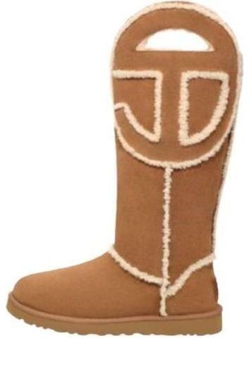 

Угги UGG x Telfar Logo Tall 'Chestnut'