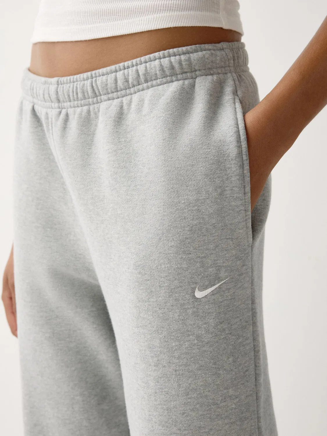Джоггеры Nike Studio Fleece Wide Leg, серый — фото 4