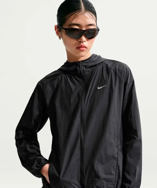 Тренировочная куртка Nike, UV-защита, легкая, беговая, черная