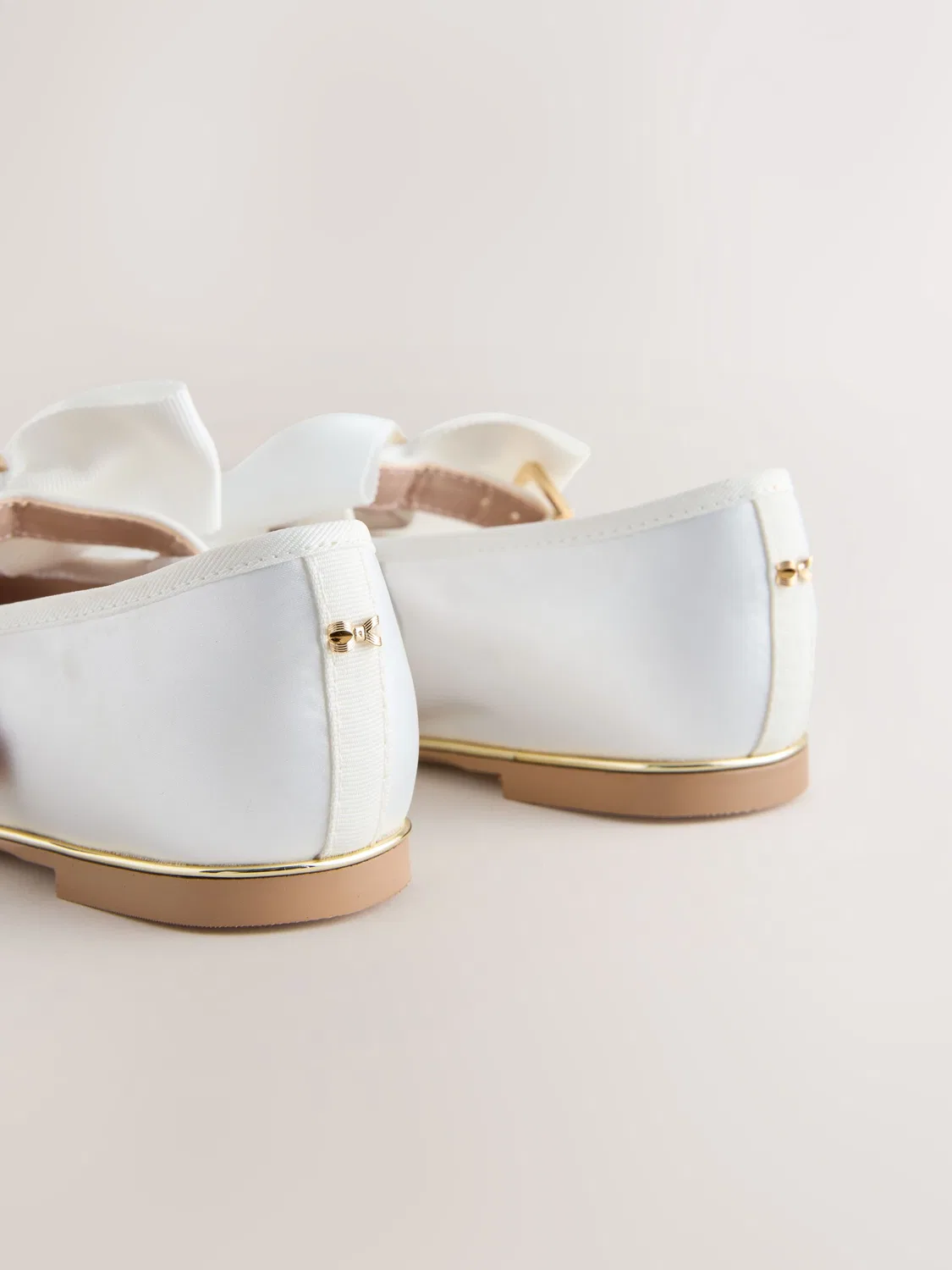Туфли Мэри Джейн с бантом Baker by Ted Baker, цвет слоновая кость — фото 3