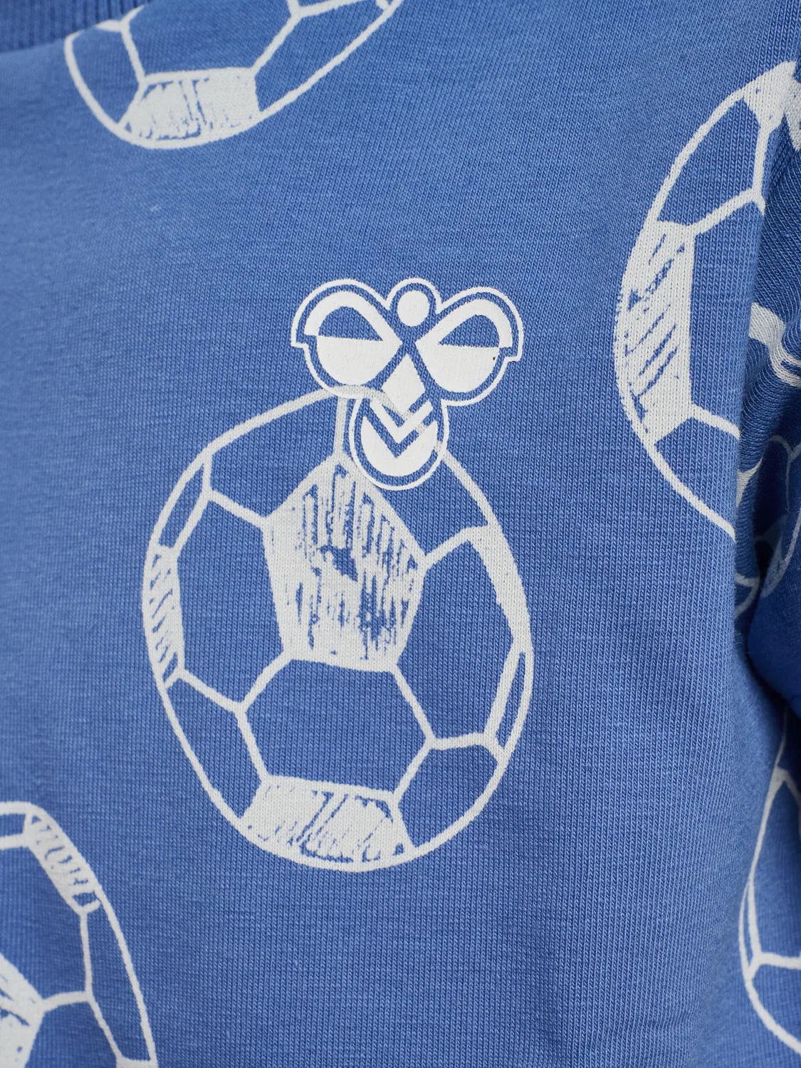Детская футболка с принтом Hmlmini Loose Aop T-Shirt Hummel, Цвет BLAU / Mediterranes Blau / Berlinerblau — фото 3