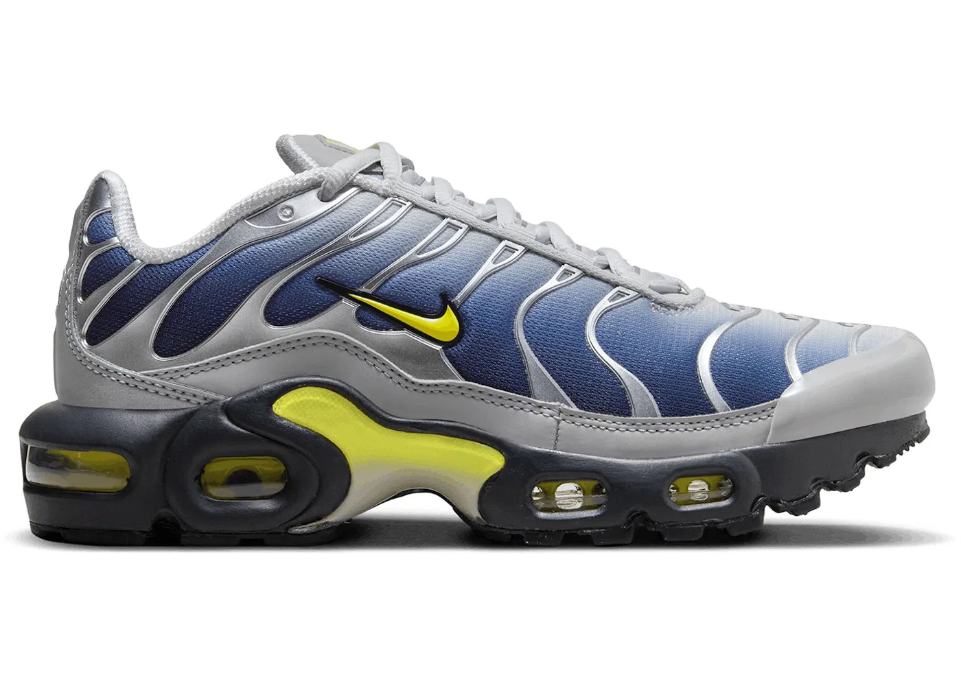 Детские кроссовки для мальчиков с амортизацией Nike Air Max Plus Nike, Metallic Silver/Obsidian/Photon Dust/Opti Yellow