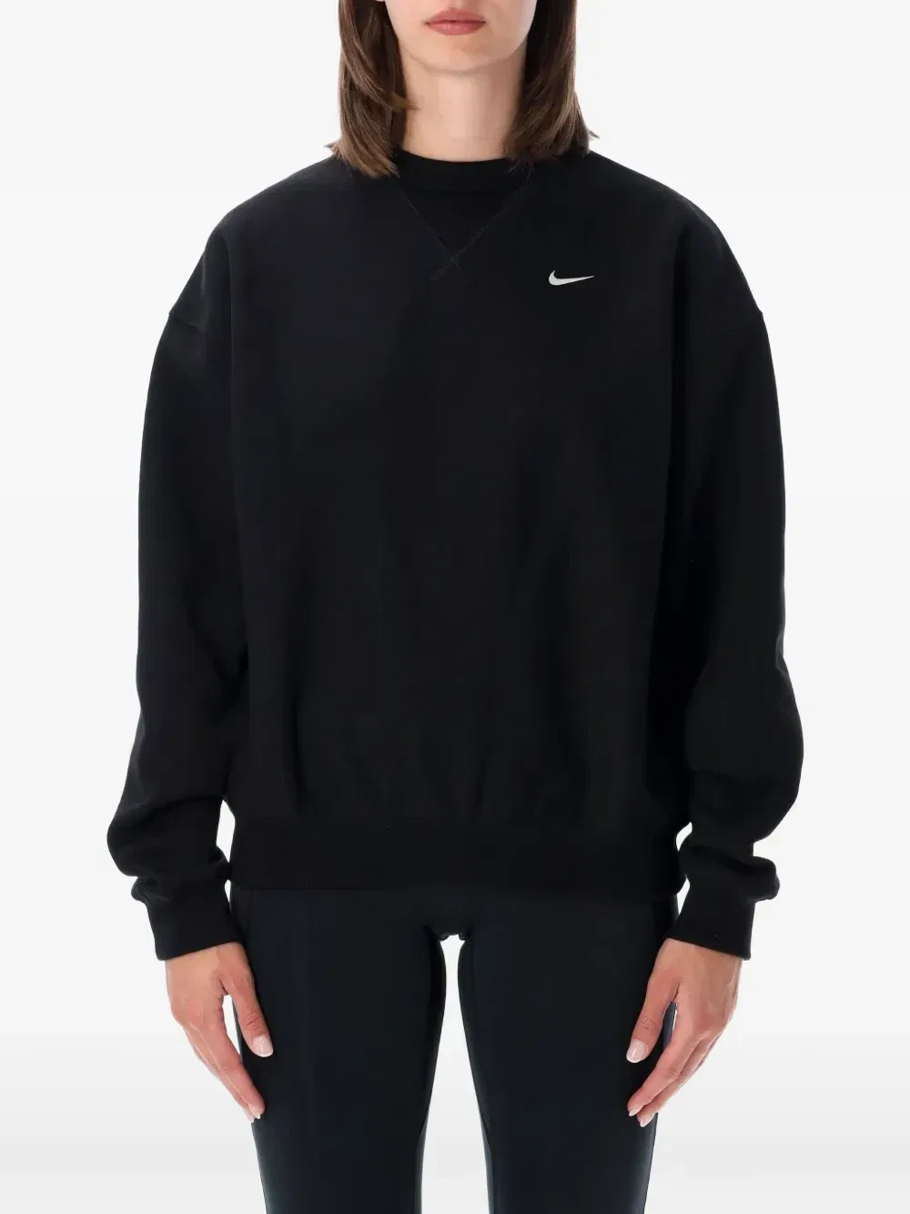 Свитшот с круглым вырезом и вышитым логотипом Studio Nike, черный