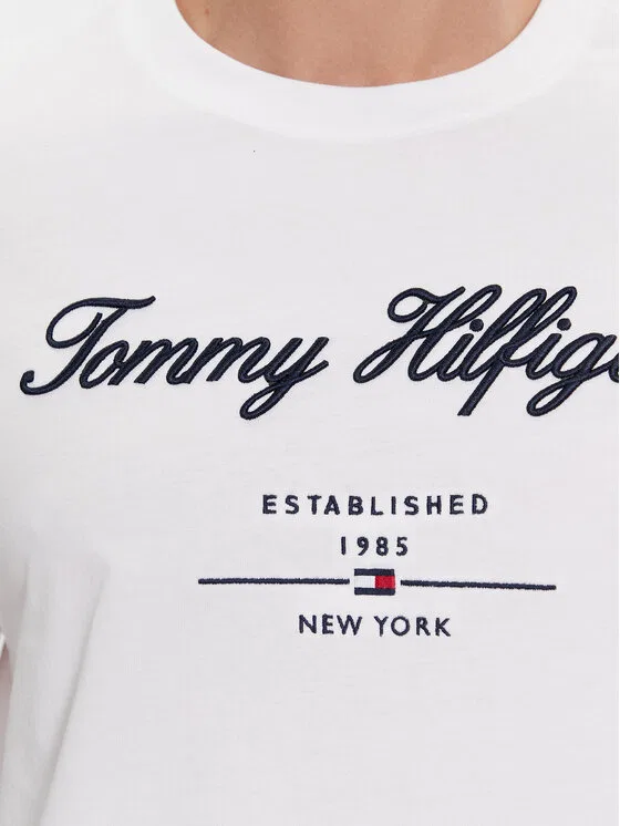 Футболка regular fit Script Logo Tee Tommy Hilfiger, белый — фото 4