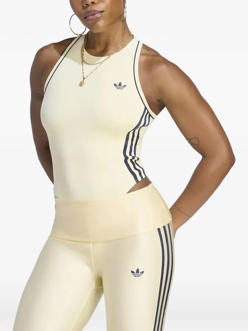Топ с вырезом на спине adidas, желтый
