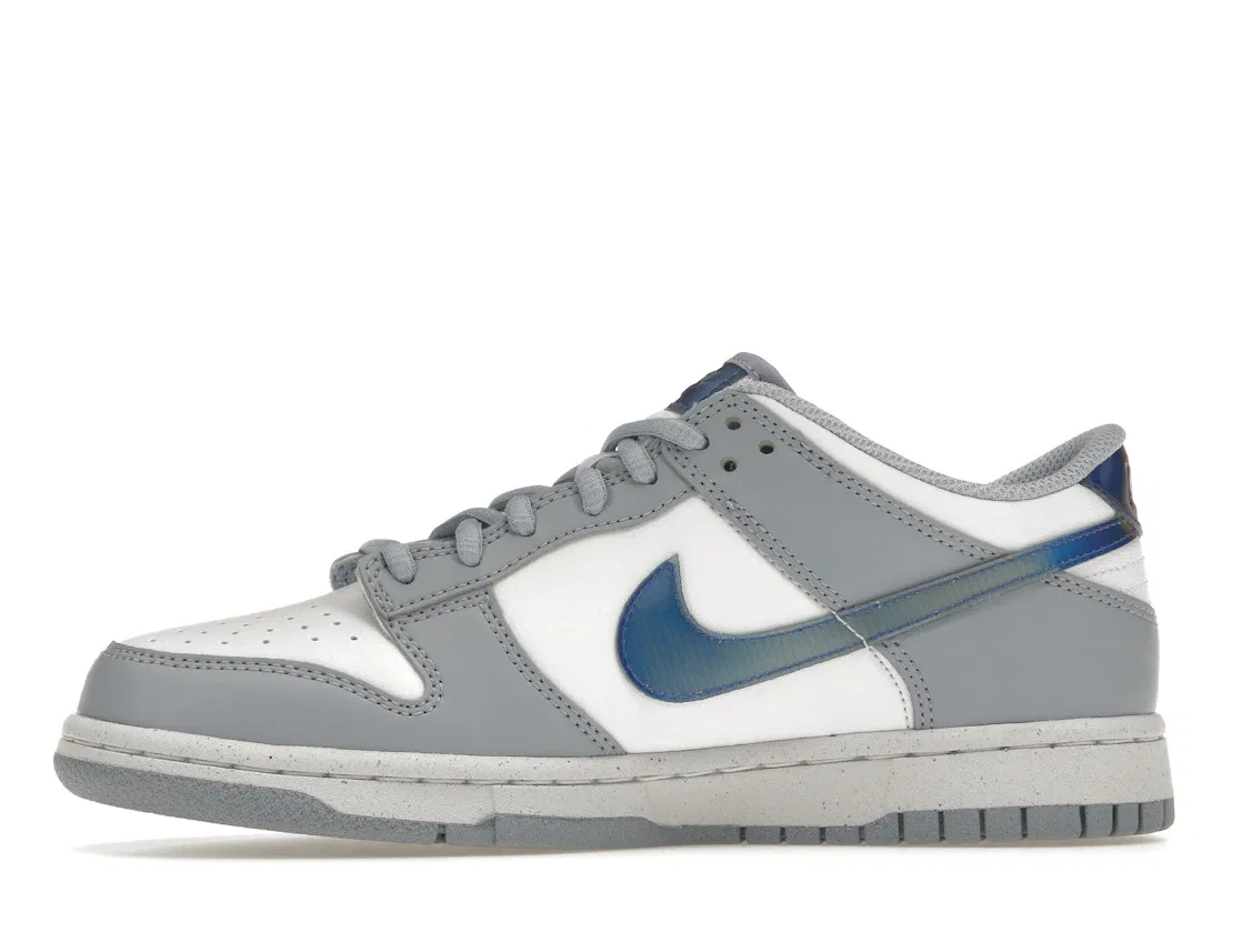 Детские кроссовки с иридесцентными элементами Nike Dunk Low Next Nature, Blue Whisper/Hyper Royal/Green Abyss/White — фото 3