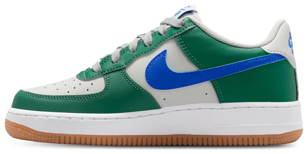 Детские кроссовки для мальчиков с кожаным верхом Nike Air Force 1 Low, Racer Blue/Gray Fog/Evergreen — фото 2