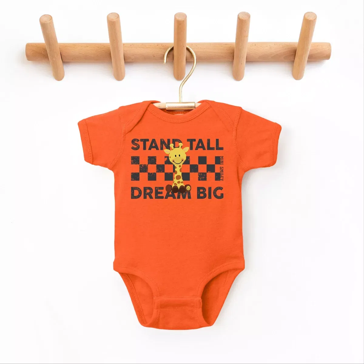 Детское боди для мальчиков с коротким рукавом Mini Smiley Stand Tall Dream Big The Juniper Shop, Orange — фото 2