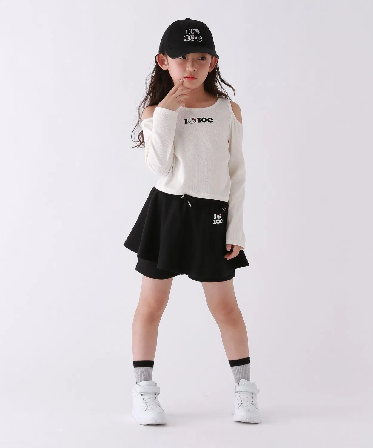 Детская футболка с принтом Hello Kitty офф-шолдер 10C REPIPI repipi armario, Black — фото 4