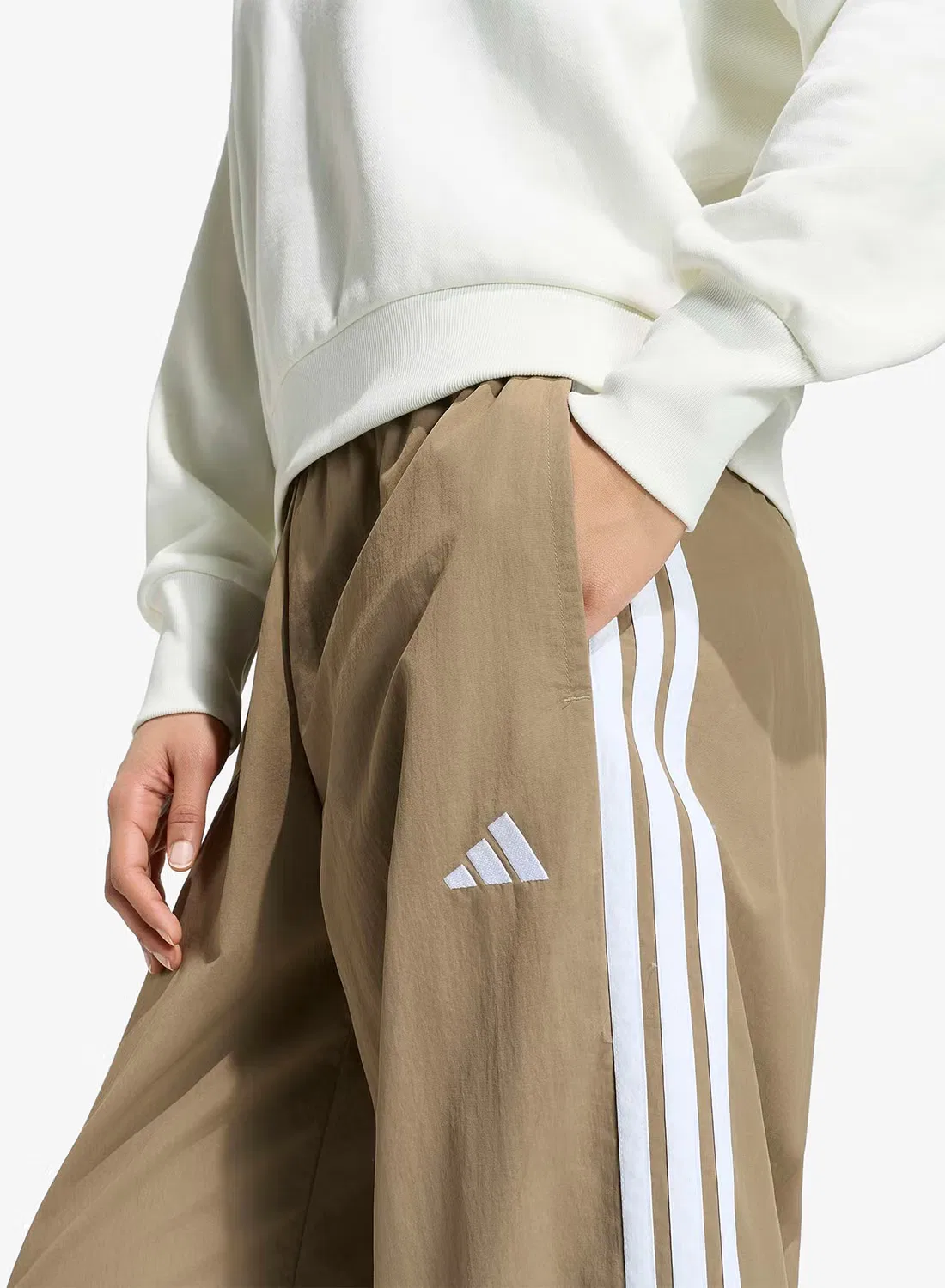 Брюки спортивные свободного кроя с кулисками 3-Strpes iconic woven Adidas, хаки — фото 3
