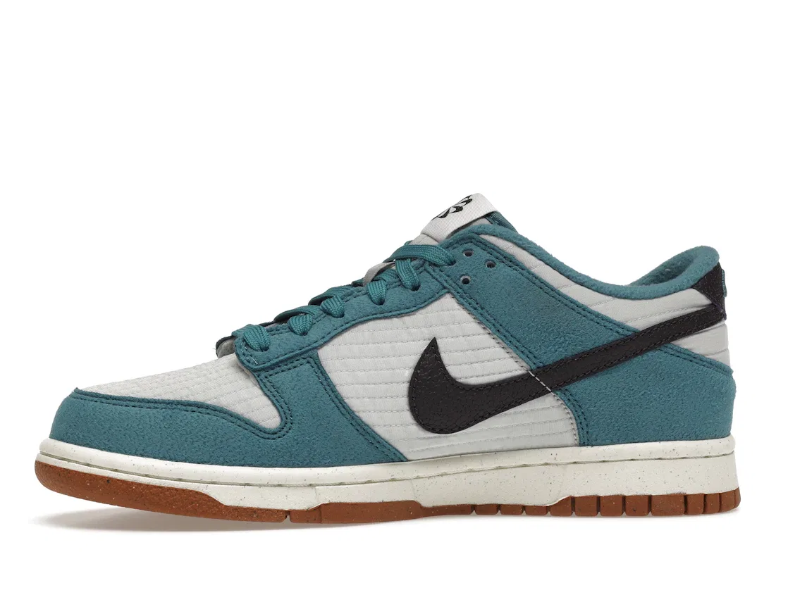 Детские кроссовки Lifestyle Nike Dunk Low SE, Rift Blue/Grey Fog/Sail/Cave Purple — фото 3