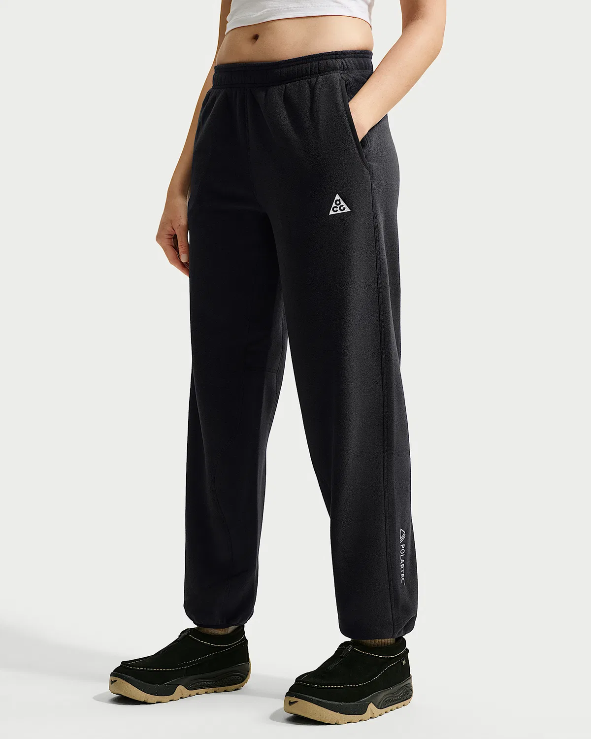 Женские штаны Nike ACG "Wolf Tree", Black/Anthracite/Summit White — фото 2