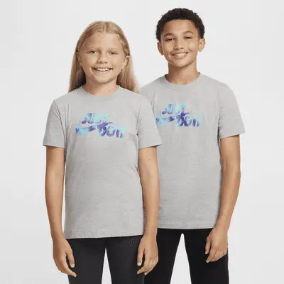 

Футболка Nike Sportswear, темно-серый