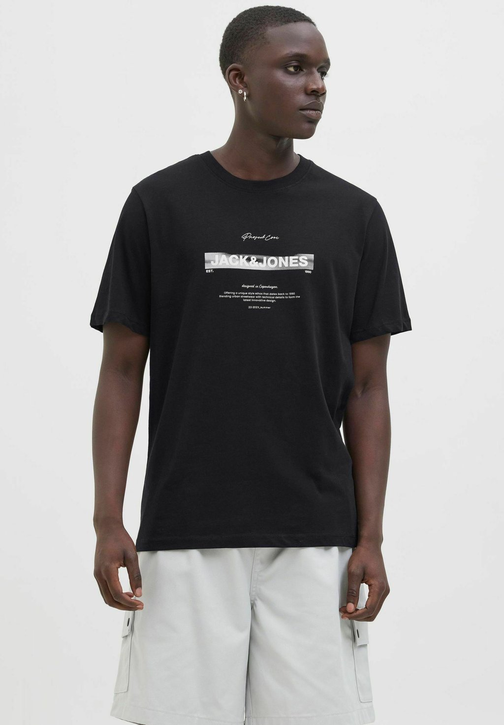 

Футболка с принтом RUNDHALSAUSSCHNITT Jack & Jones, черный