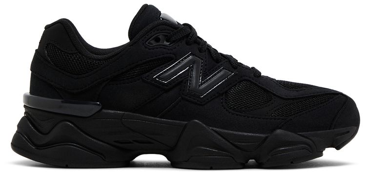 

Кроссовки New Balance 9060 Big Kid 'Triple Black Suede', черный