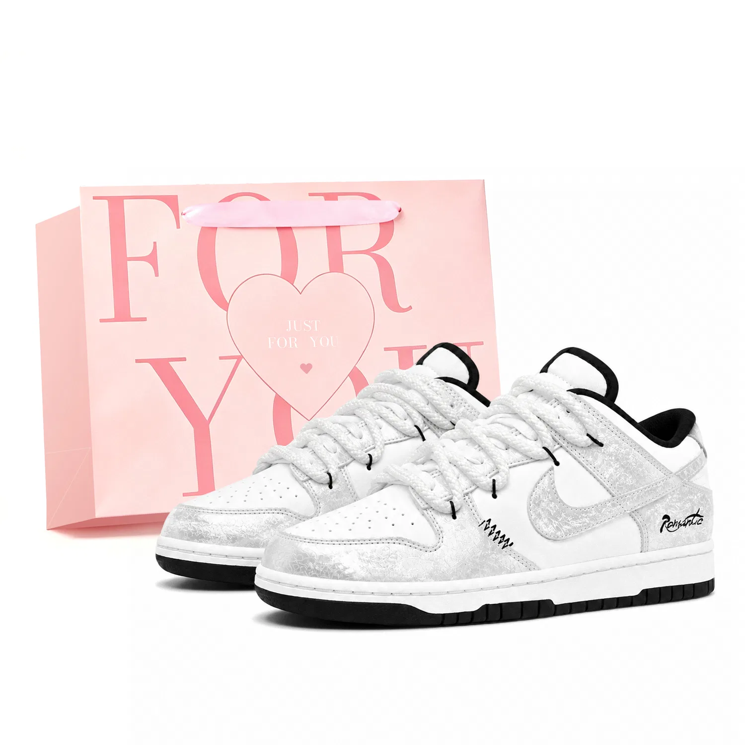 Детские скейтборд-кроссовки Nike Dunk Low Black/White