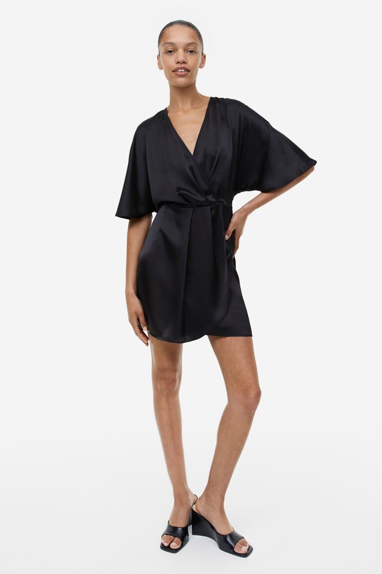 

Атласное платье с запахом спереди H&M, черный