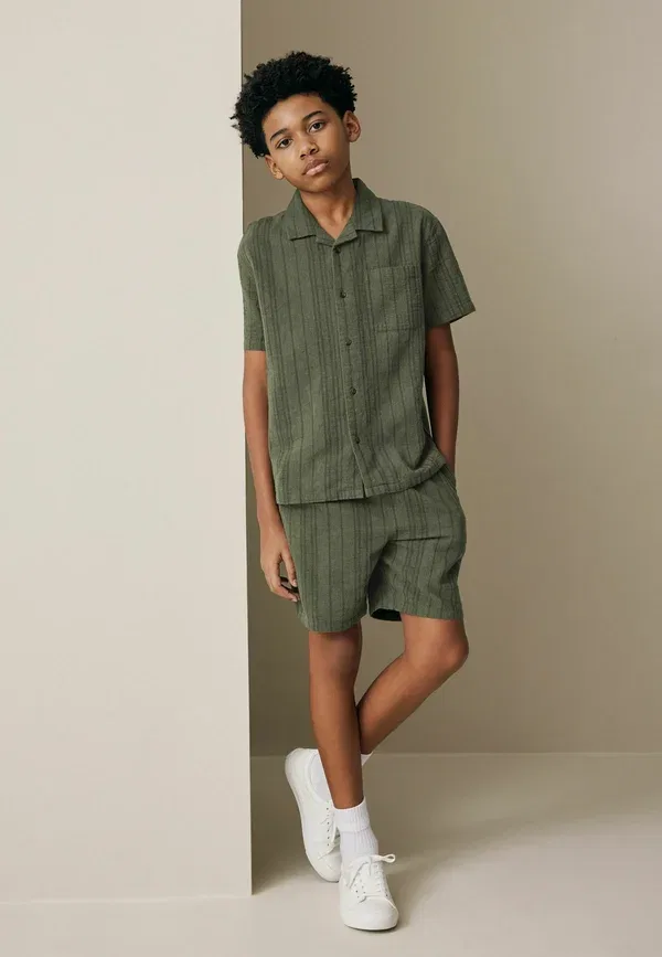 Комплект из рубашки и шорт, хлопок и лен, Regular Fit Texture Set, Next, Khaki Green, зеленый/хаки