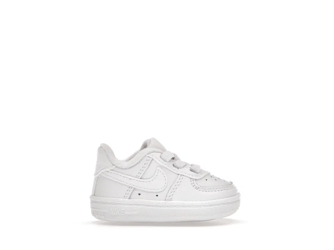 Детские кроссовки с закрытыми носками Nike Air Force 1 Low Crib, White/White