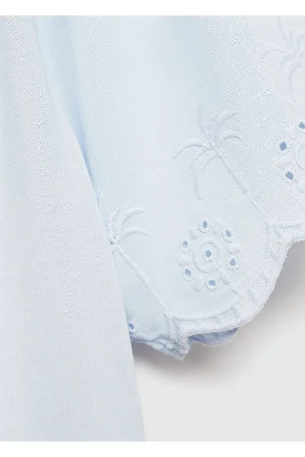 Детская футболка для девочек хлопковая Embroidered detailed t-shirt Mango Kids, Sky Blue — фото 3