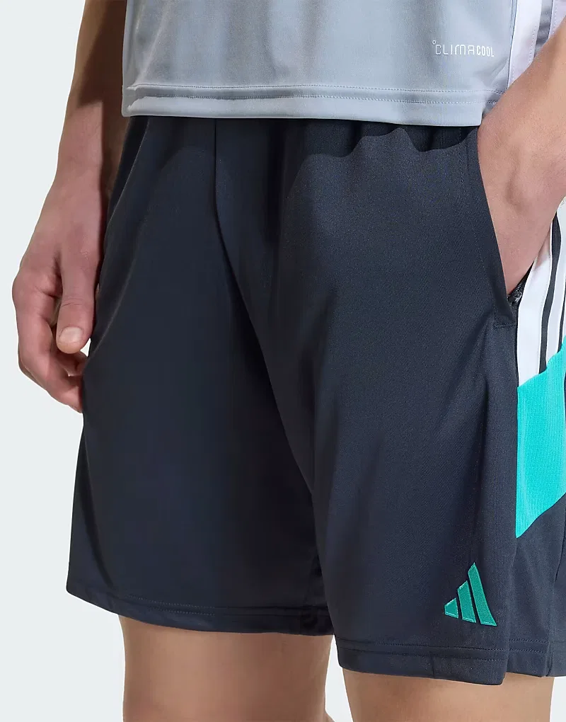Шорты Adidas Performance Tiro 26 Essentials серого и мятного — фото 2