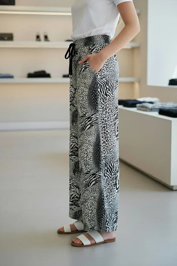 Детские брюки для девочек свободного кроя Flowy Spring Trousers Minimoda Kids, Black And White — фото 3