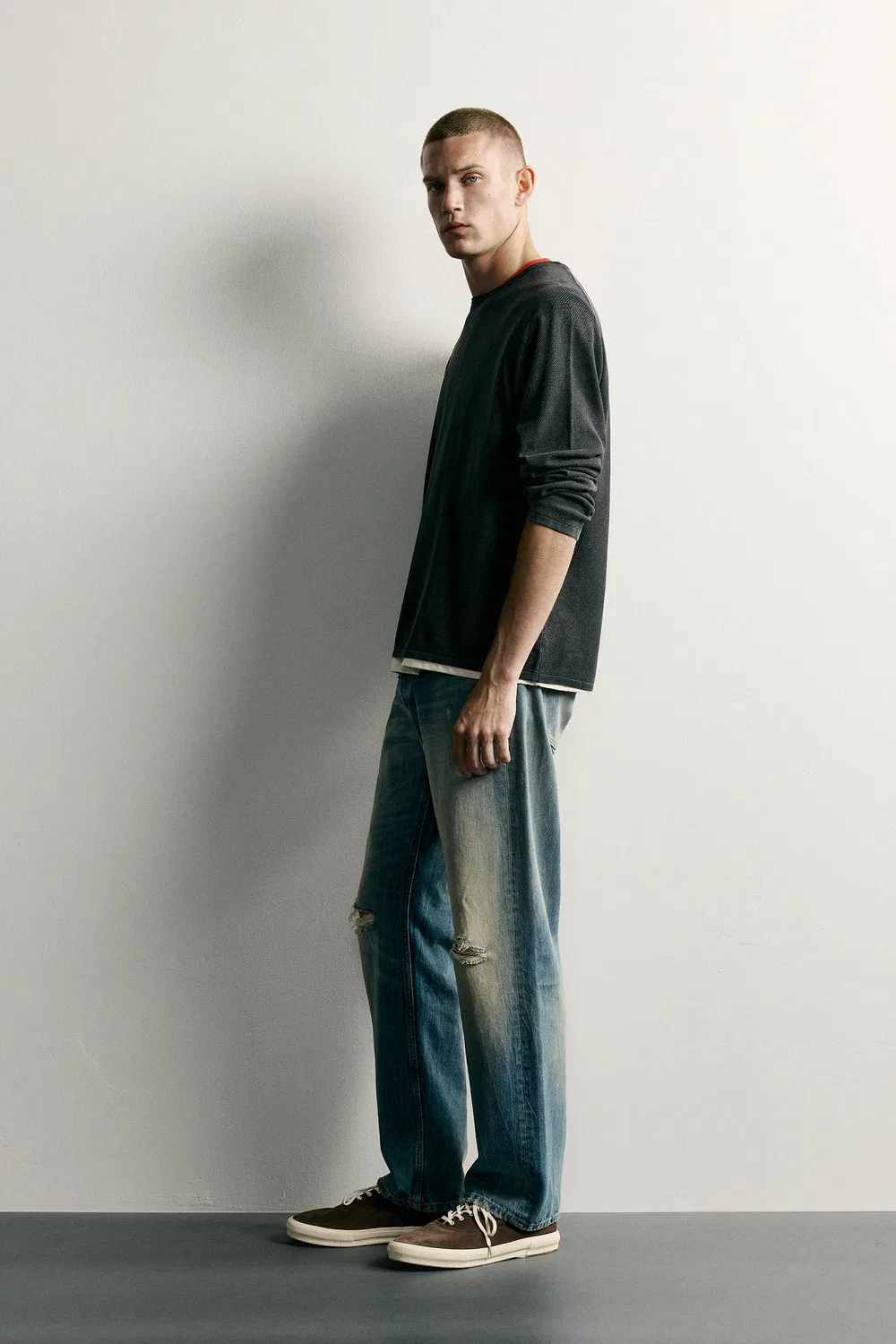Джемпер Свободный крой, фактурная ткань, эффект потертости. ZARA, Faded black — фото 4