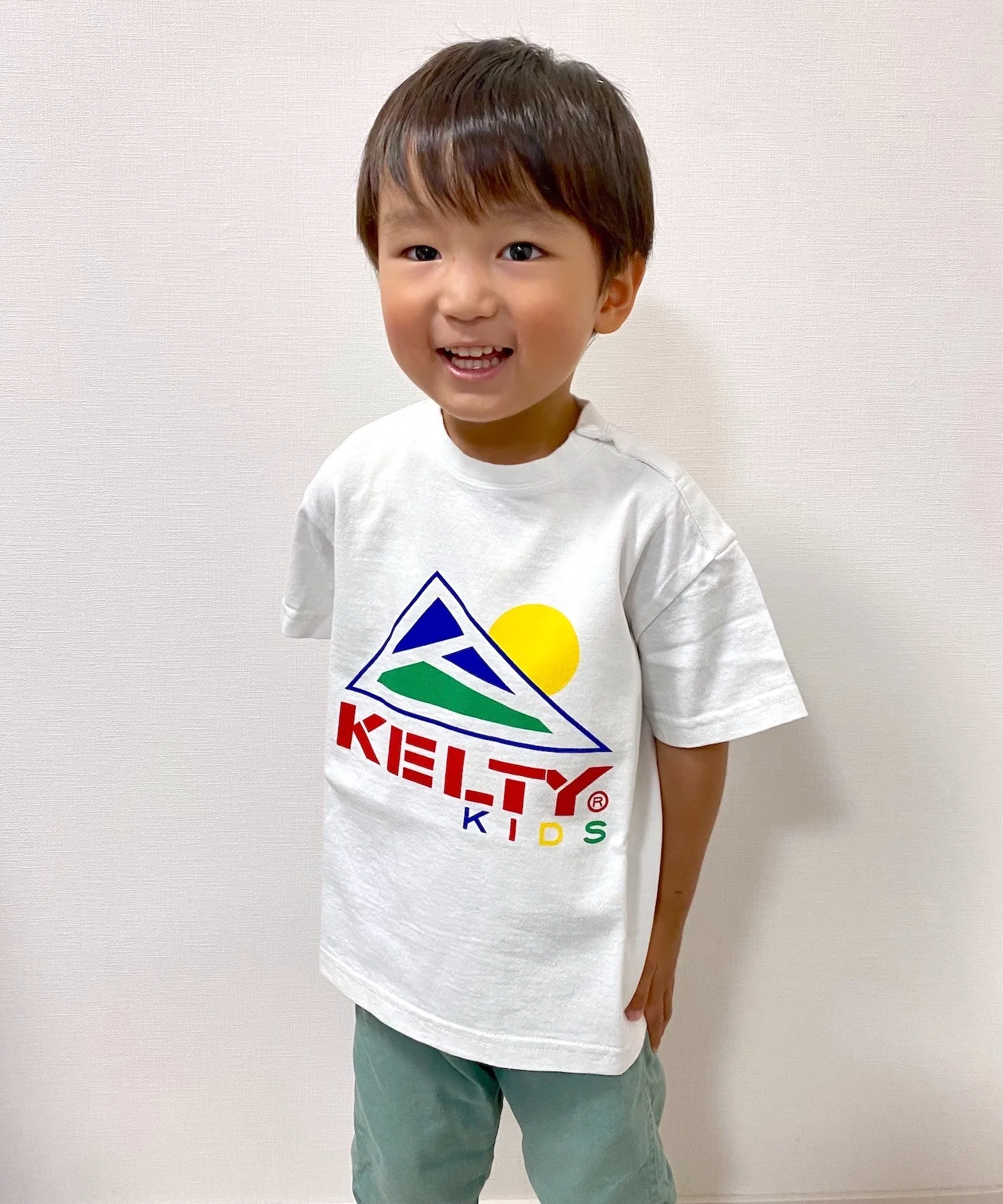 Детская футболка KELTY с логотипом и принтом медвежонка белая