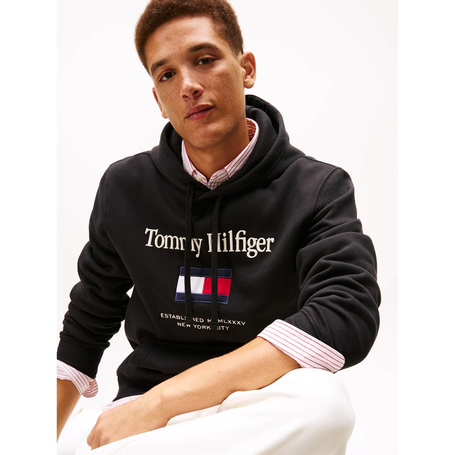Мужской худи с вышивкой Tommy Hilfiger, Black — фото 2