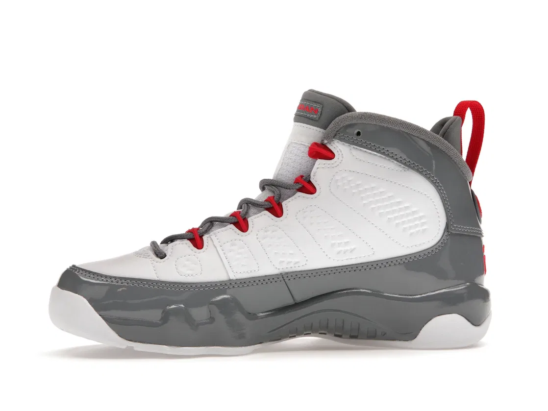 Детские кроссовки Lifestyle с кожаным верхом Jordan 9 Retro, White/Fire Red/Grey — фото 3
