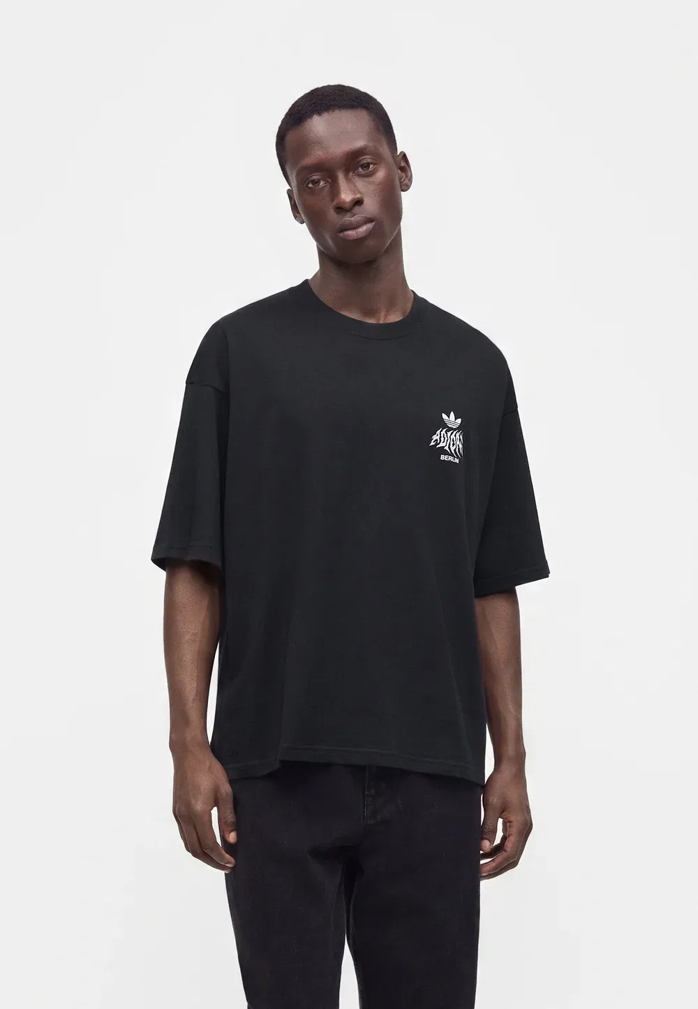 Футболка унисекс с принтом "Берлин" Adidas Originals, Core Black — фото 3