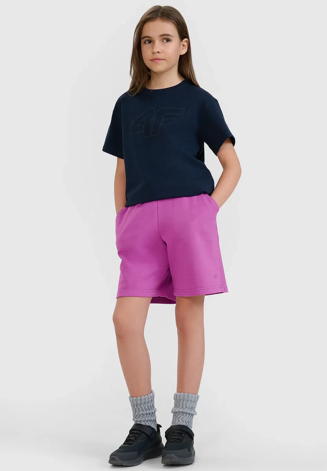 Spodenki dresowe dziewczęce - ciemno fioletowe 122 (6-7 лат) унисекс - спортивные шорты 4F, Dark Violet — фото 3