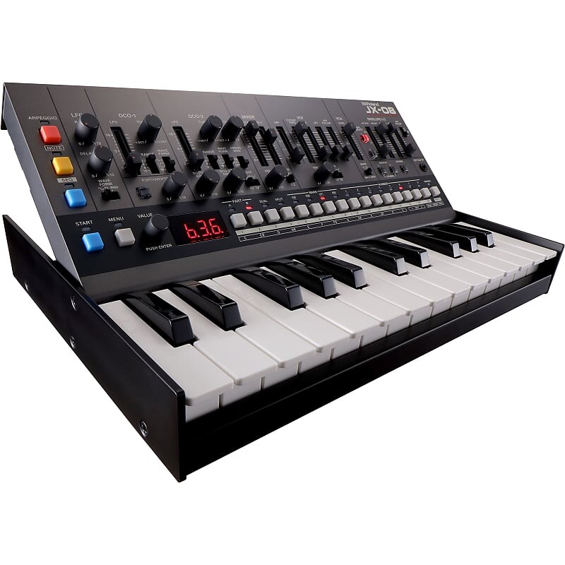 

Модуль синтезатора Roland Boutique JX-08 с клавишным блоком K-25m