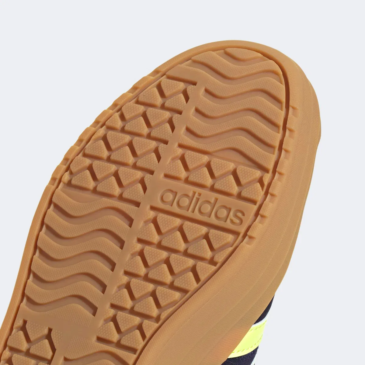 Детские кеды с тройной подошвой Vl Court Bold Shoe Adidas, Collegiate Purple/Hi-Res Yellow/Silver Metallic — фото 4