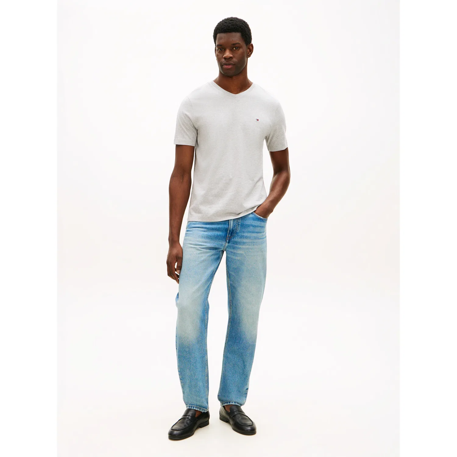Мужская V-образная футболка regular fit Tommy Hilfiger, Light Grey Heather — фото 3