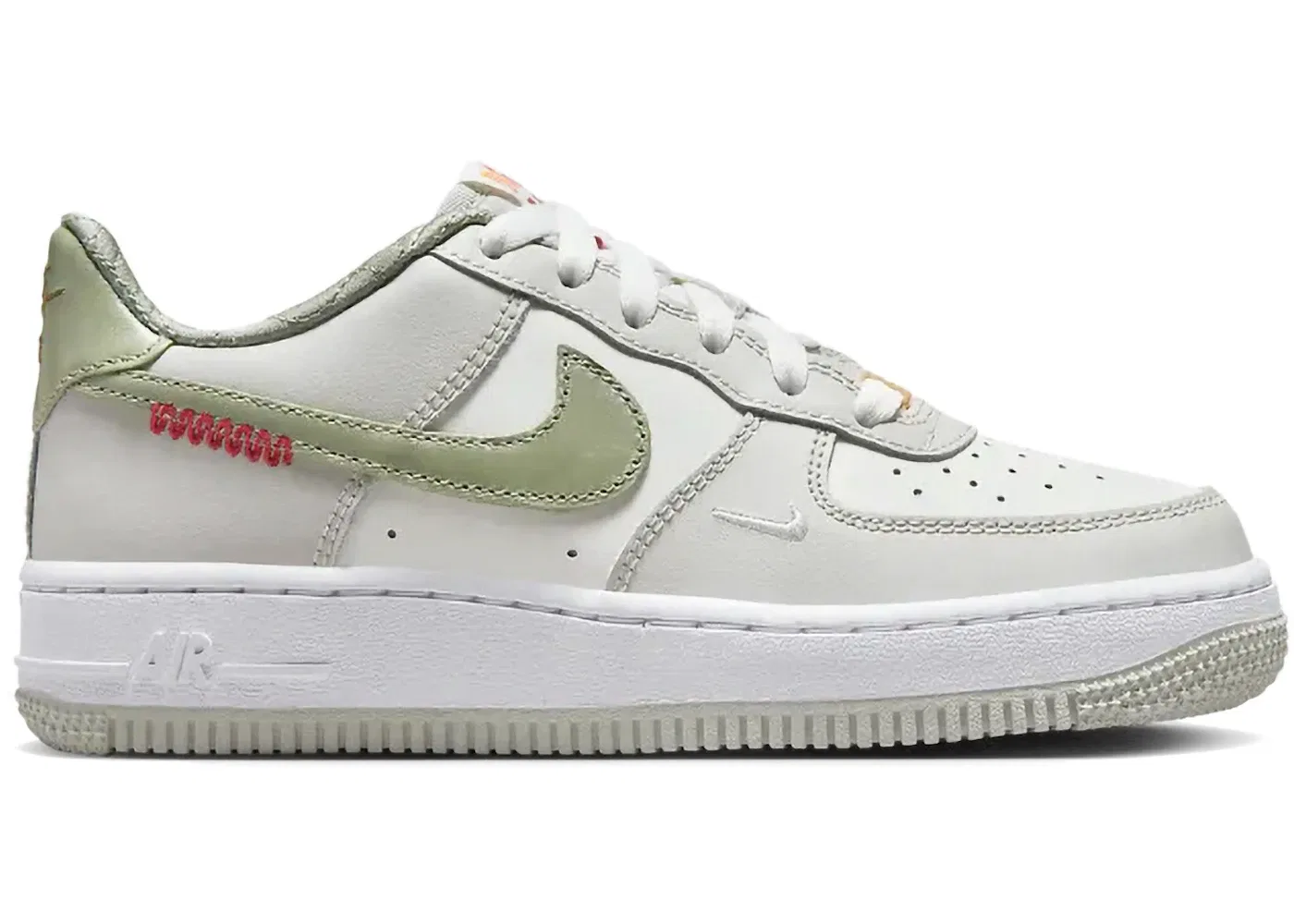 Детские кроссовки Lifestyle Nike Air Force 1 Low, Sail/Jade Horizon/Light Bone/University Red/Metallic Gold/Sail