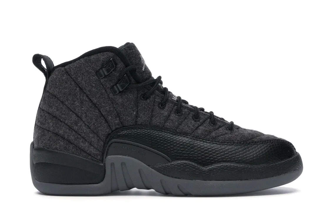 Детские кроссовки Lifestyle Jordan 12 Retro, Dark Grey/Metallic Silver-Black