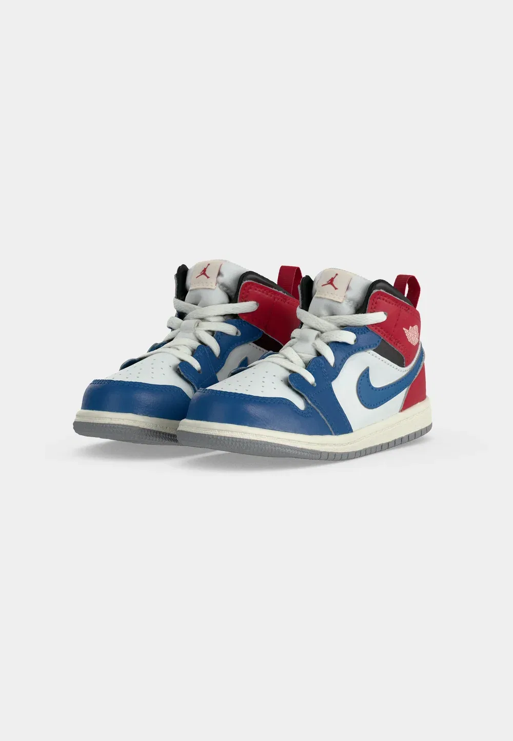 Средняя унисекс - детская обувь Jordan, True Blue/Summit White/Varsity Red/Black/Cement Grey — фото 3