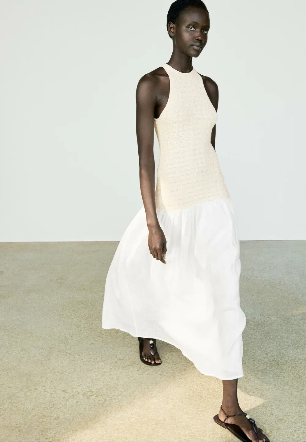 Комбинированное платье миди с завязками на шее - платье макси Massimo Dutti, White — фото 2