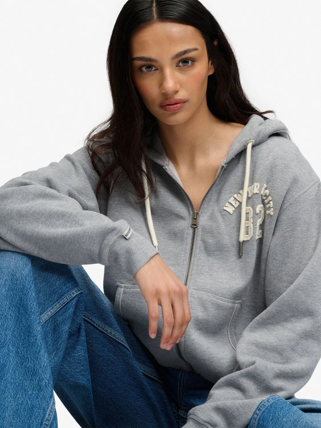Худи-кроп с молнией Superdry Ath Ess Relaxed Crop, серый