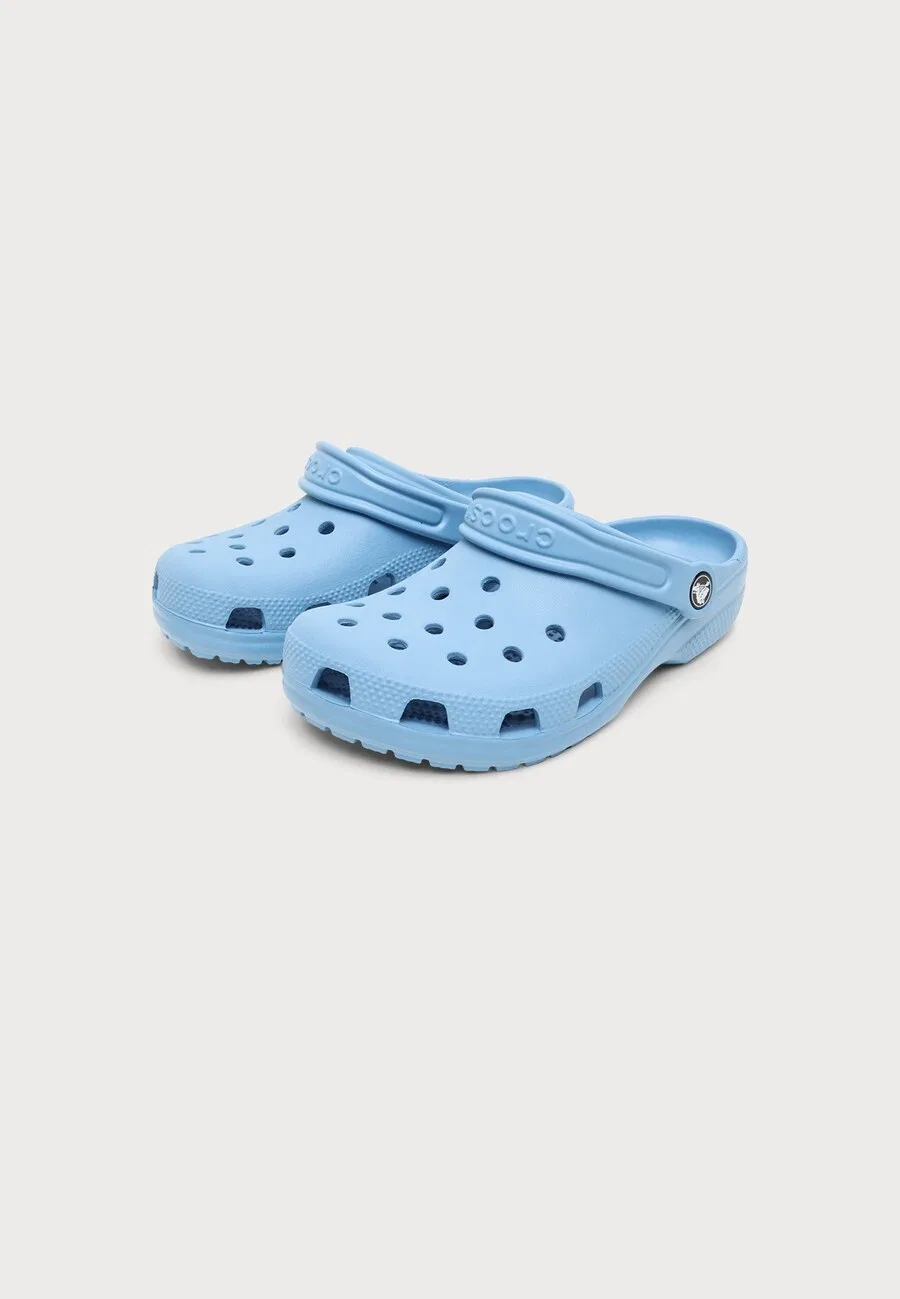 Сандалии Crocs 'Classic' светло-голубого цвета — фото 2