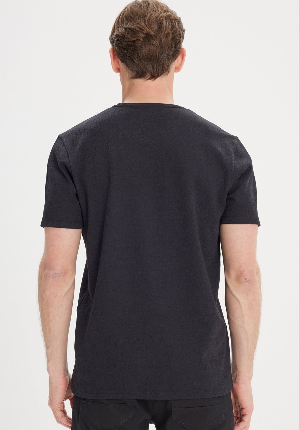 

Принт на футболке CREW NECK AC&CO / ALTINYILDIZ CLASSICS, черный