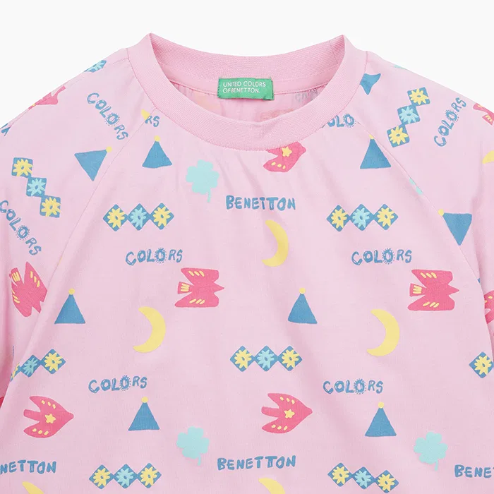 Детская розовая футболка с графическим принтом по всей поверхности от Benetton Kids — фото 3
