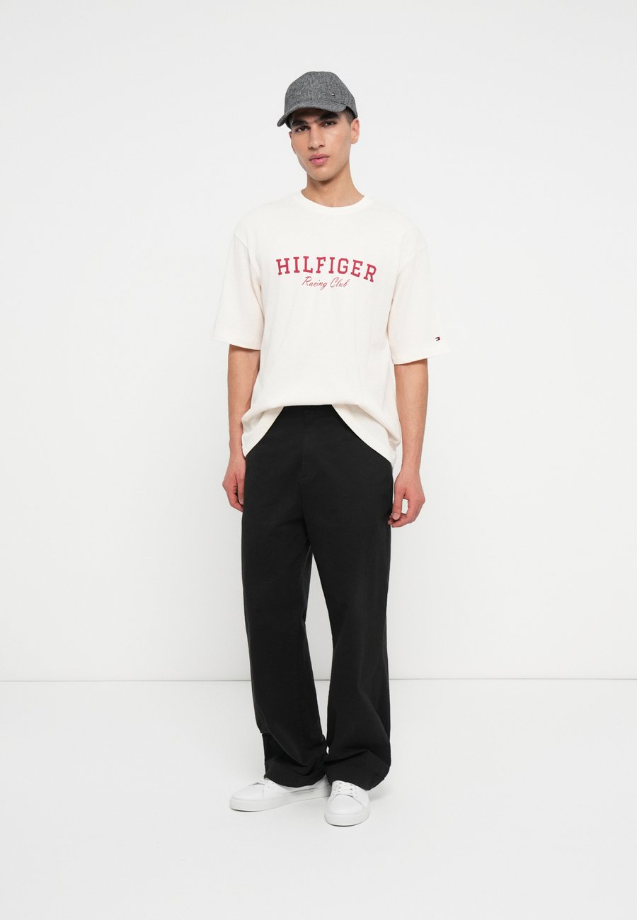 Футболка Tommy Hilfiger MODERN TEE, Ivory Petal/Off-White — фото 2