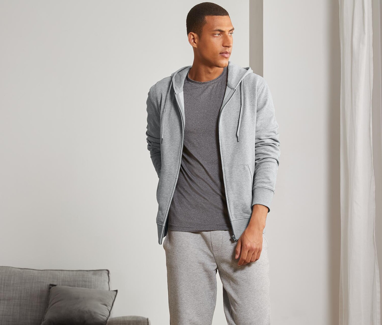 

Толстовка Tchibo, хизер серый