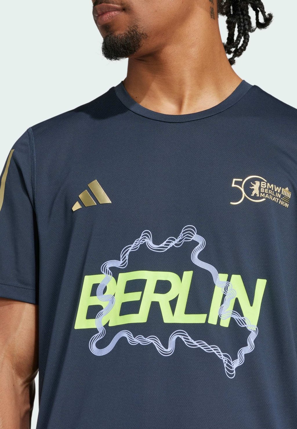 

Футболка с принтом BMW BERLIN MARATHON 2024 EVENT TEE adidas Performance, темно-синий