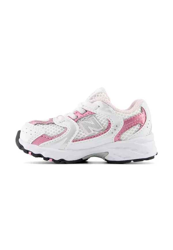 Кроссовки Leather and Textile 530 New Balance white, белый