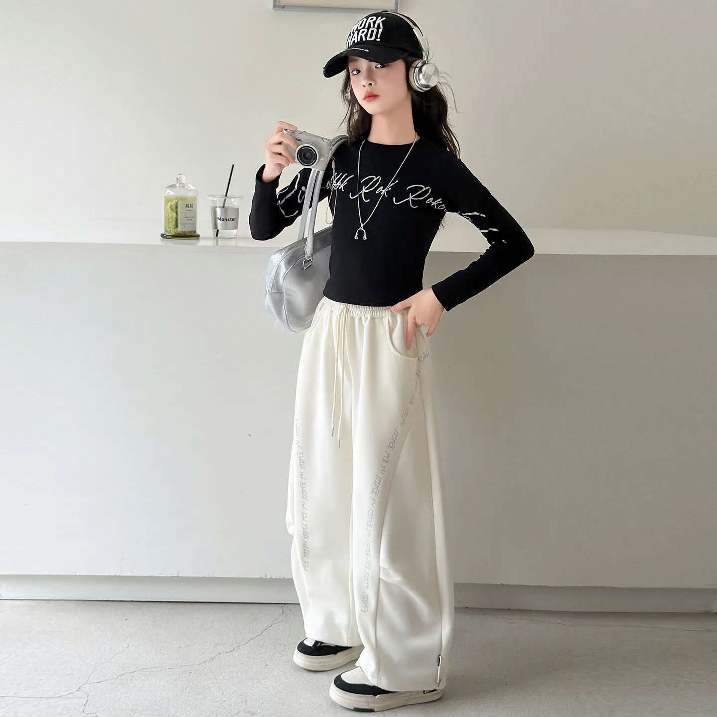 Детский спортивный костюм с круглым вырезом MADALLO, Ecru Pants — фото 4